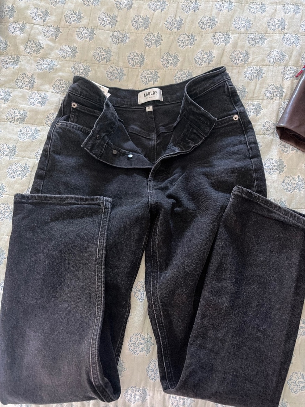 Agolde Riley Crop Jeans - Picture 3 of 3